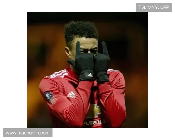 埃泽高效闪耀全场两射一中斩获一球并送精彩过人获评8点1高分